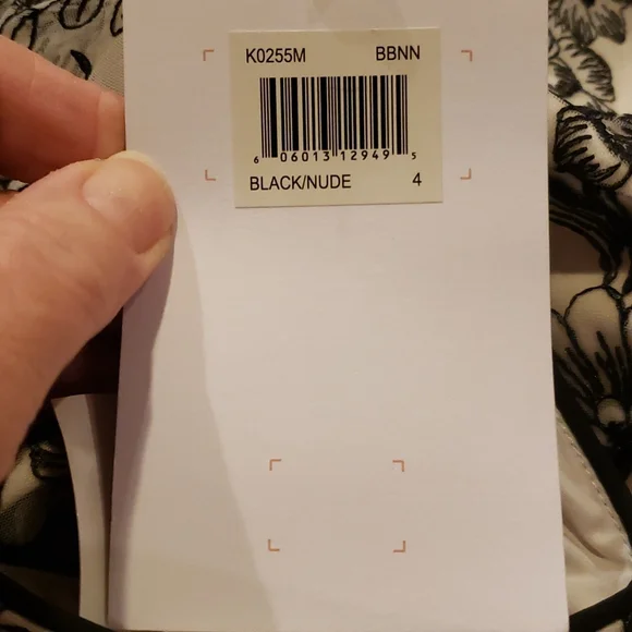 NWT Gal Meets Glam Viola Raffia Embroidered Dress Size 4 - Picture 7 of 10